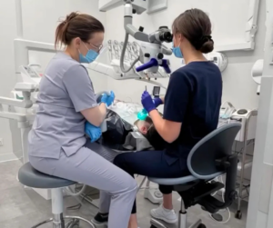 Endodoncja: Leczenie pod mikroskopem